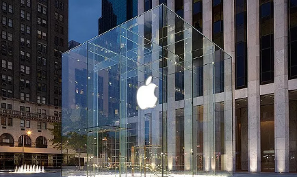 比买iphone手机更主要的，，，，是逛苹果的地标