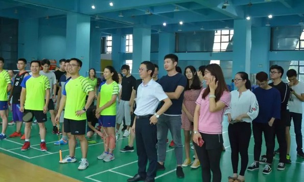 云顶集团2018羽毛球赛圆满举行